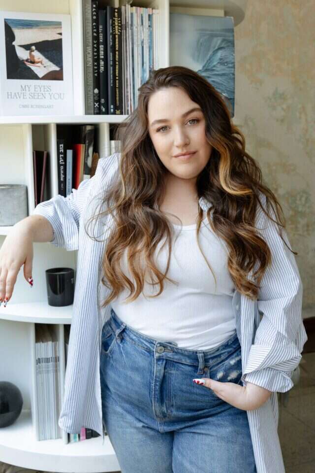 מיה דגן. | רותם לבל | איפור ושיער: אלכס סיבקוב | סטייליניג: לימור ריחנה | שמלה: מישי מונו מיה דגן. | רותם לבל | איפור ושיער: אלכס סיבקוב | סטייליניג: לימור ריחנה | שמלה: מישי מונו