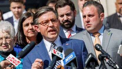 יו"ר בית הנבחרים האמריקני מייק ג'ונסון נואם בעד ישראל באוניברסיטת קולומביה, השבוע. | EPA