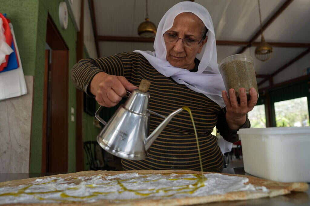 התיירות נעצרה. כאוכב במסעדה. | אייל מרגולין, ג׳יני