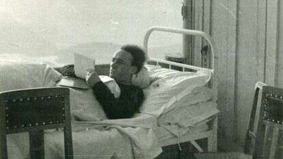 רוכמן מאושפז בשווייץ בשנת 1946 לאחר שחלה בשחפת בתקופת המחבוא במלחמה. | אלבום אפרים וציפורה שדלצקי, ארכיון התמונות ע"ש שושנה ואשר הלוי, יד יצחק בן צבי