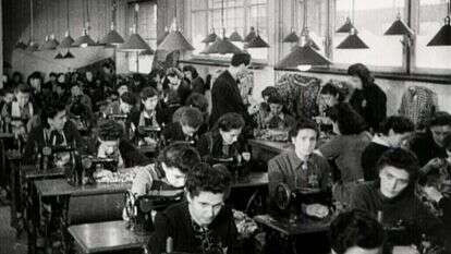 "יש אלפים כמו הוניה, לכולן מגיע שיזכרו אותן". תופרות יהדיות בגטו, פולין 1941. | גטי אימג'ס