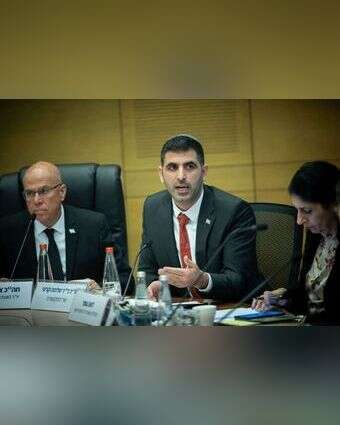 שר התקשורת, שלמה קרעי | יונתן זינדל, פלאש 90