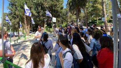 סיור בהר הרצל ביום הזיכרון. | מסע ישראלי