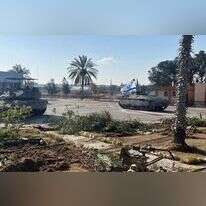 טנקים ונמ"רים ישראליים במעבר רפיח. | דובר צה"ל