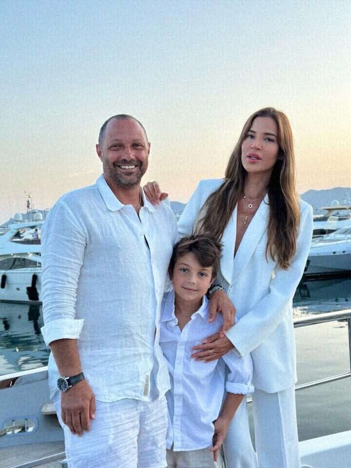 נטלי דדון, בן זוגה עמית ובנם ריף. צלם: בר בינו.