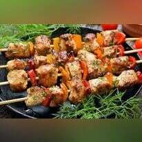 שיפודי עוף. | באדיבות חלי ממן