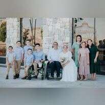 המשפחה בחתונה. | אלי ברקו