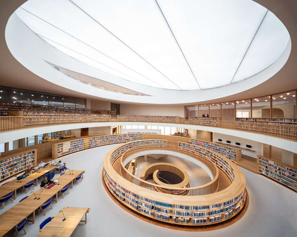 הספרייה הלאומית | סתיו צור