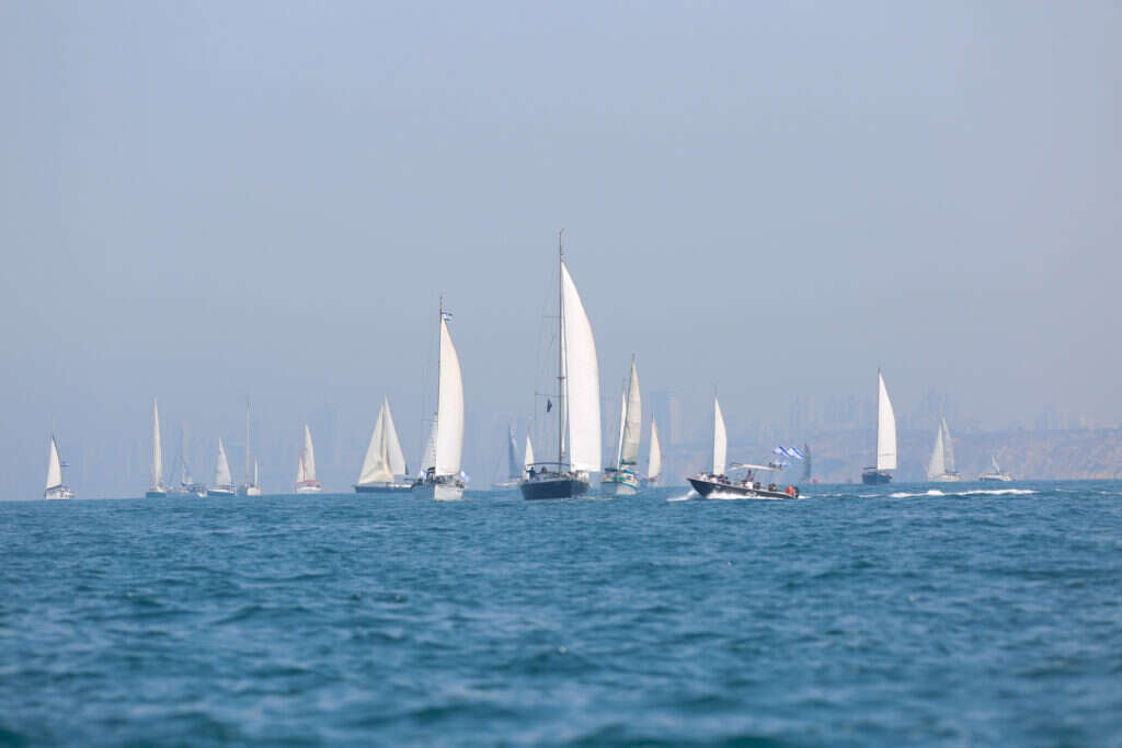 משט עצמאות. | יוסי לזרוף