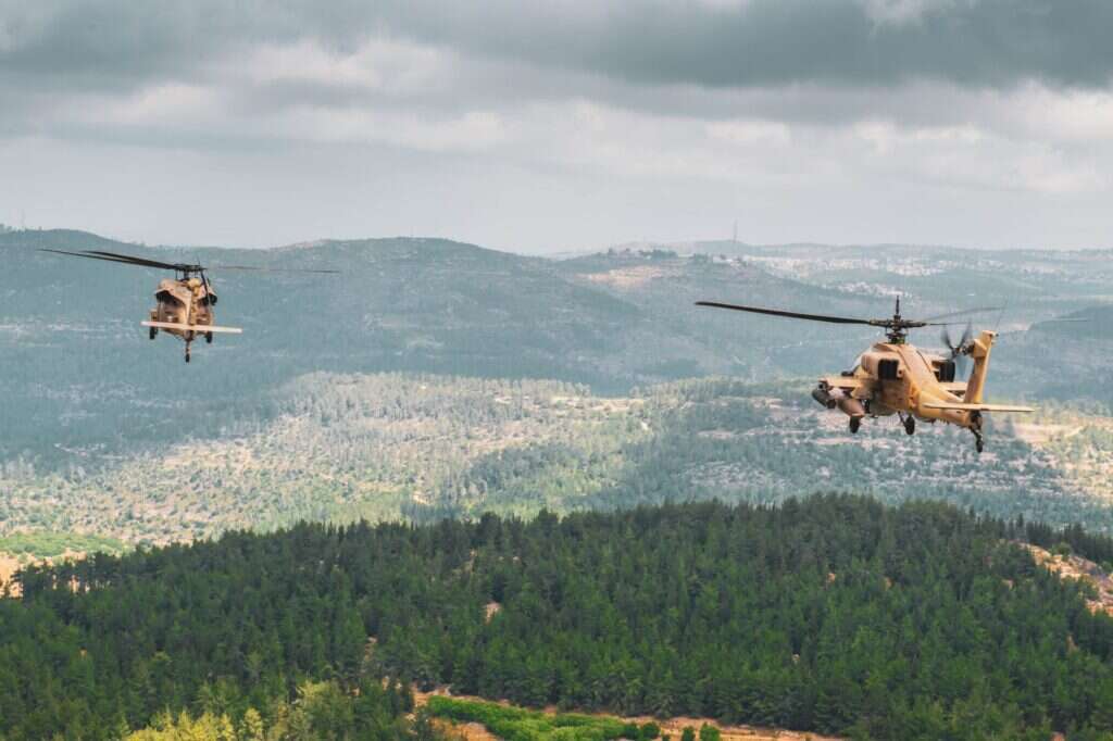 מסוקי חיל האוויר במטס יום הזיכרון מעל הר הרצל. | דובר צה"ל