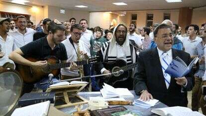 תפילת יום העצמאות. | גרשון אלינסון