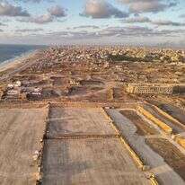השטח ברצועת עזה שהוכשר לטובת כניסת משאיות הסיוע מהרציף הצף. | דובר צה"ל