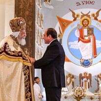 נשיא מצרים א־סיסי עם האפיפיור הקופטי. | איי.אף.פי