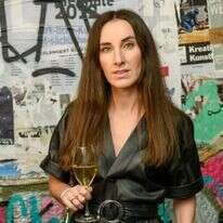 הסופרת מירנה פונק. | ג'ראלד מצקה - גטיאיימגס.