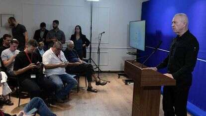 גלנט במסיבת העיתונאים בבסיס הקריה בתל־אביב, שלשום. | תומר נויברג, פלאש 90