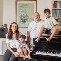 משפחת פוגל. | אביטל הירש