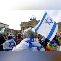 הישראלים לא באמת חווים אנטישמיות. הפגנת תמיכה בישראל בשער ברנדנבורג בברלין, בחודש שעבר. | איי.אף.פי