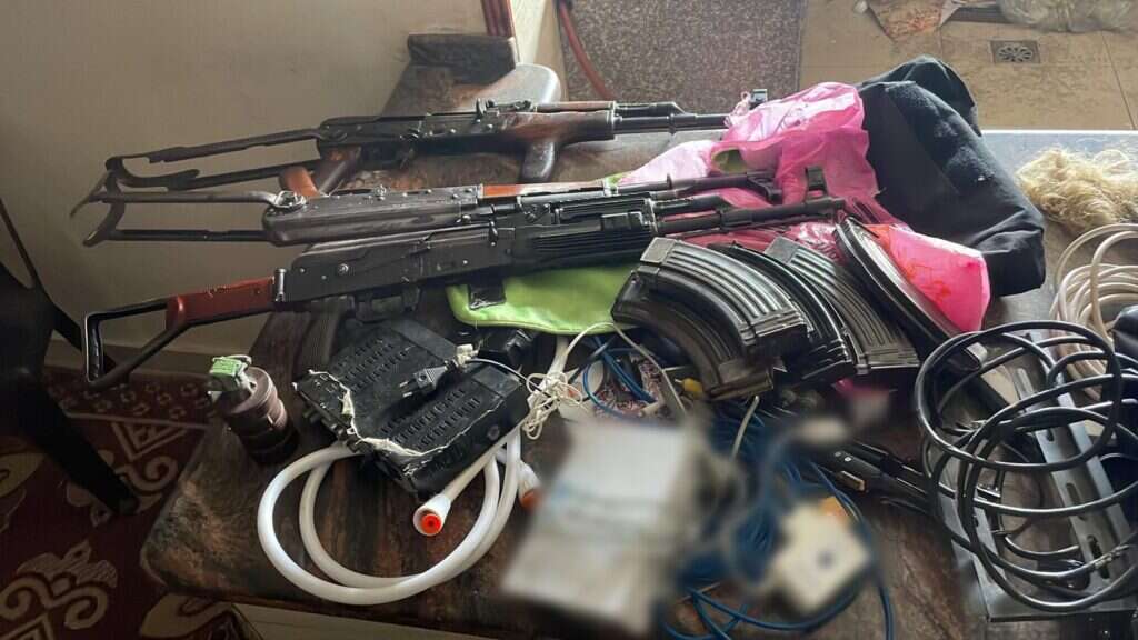 אמצעי לחימה שאותרו על ידי צוות הקרב חטיבת צנחנים. | דובר צה"ל