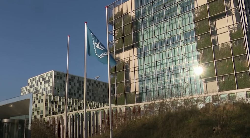 "בתי דין שהפכו לנשק מול מדינת היהודים, הולכים לאבד רלוונטיות וכוח". בית הדין הבינלאומי ההפלילי בהאג. | מסך מיוטיוב