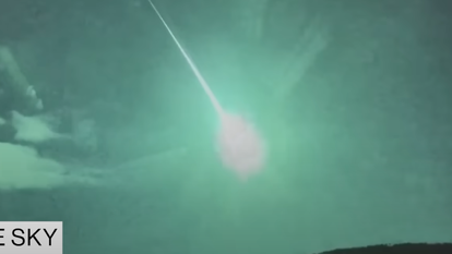 כוכב השביט בשמי אירופה. | מסך מיוטיוב