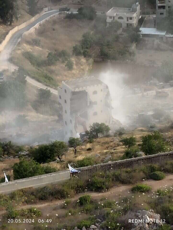 הרס "הארמון" - מבנה פלסטיני בלתי חוקי, סמוך לאפרת. | מיכאל פרבר