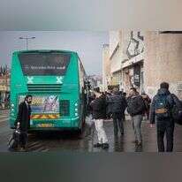 אוטובוס של חברת "אגד" מחוץ לתחנה המרכזית בירושלים. למצולמים אין קשר לכתבה. | הדס פרוש, פלאש 90