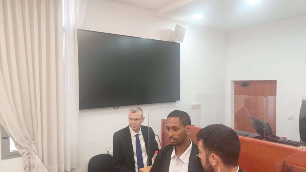 שר המשפטים יריב לוטין בבית המשפט המחוזי בירושלים, היום שר המשפטים יריב לוטין בבית המשפט המחוזי בירושלים, היום
