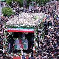 מסע הלוויה בתבריז, צפון מערב איראן. | EPA