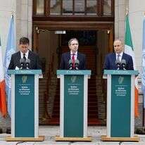 ראש ממשלת אירלנד סיימון האריס, יחד עם ראשי ממשלת ספרד ונורווגיה, מכריזים על הכרה במדינה פלסטינית | EPA