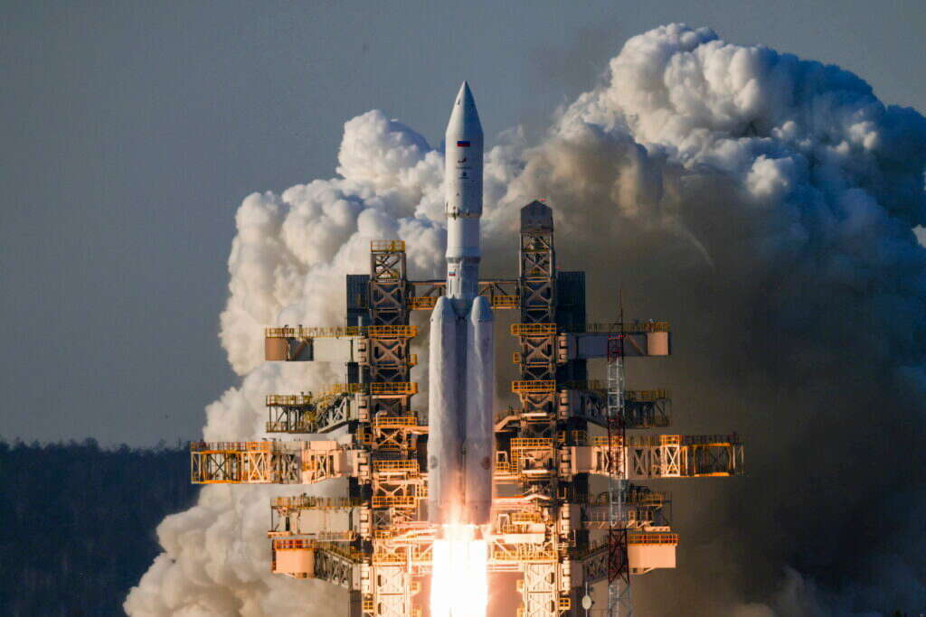 שיגור לוויין רוסי לחלל, בחודש שעבר. | EPA/IVAN TIMOSHENKO