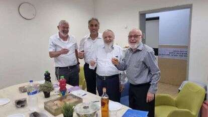 הושג הסכם בין הרב לורנץ ומרכז יב"ע. ללא קרדיט