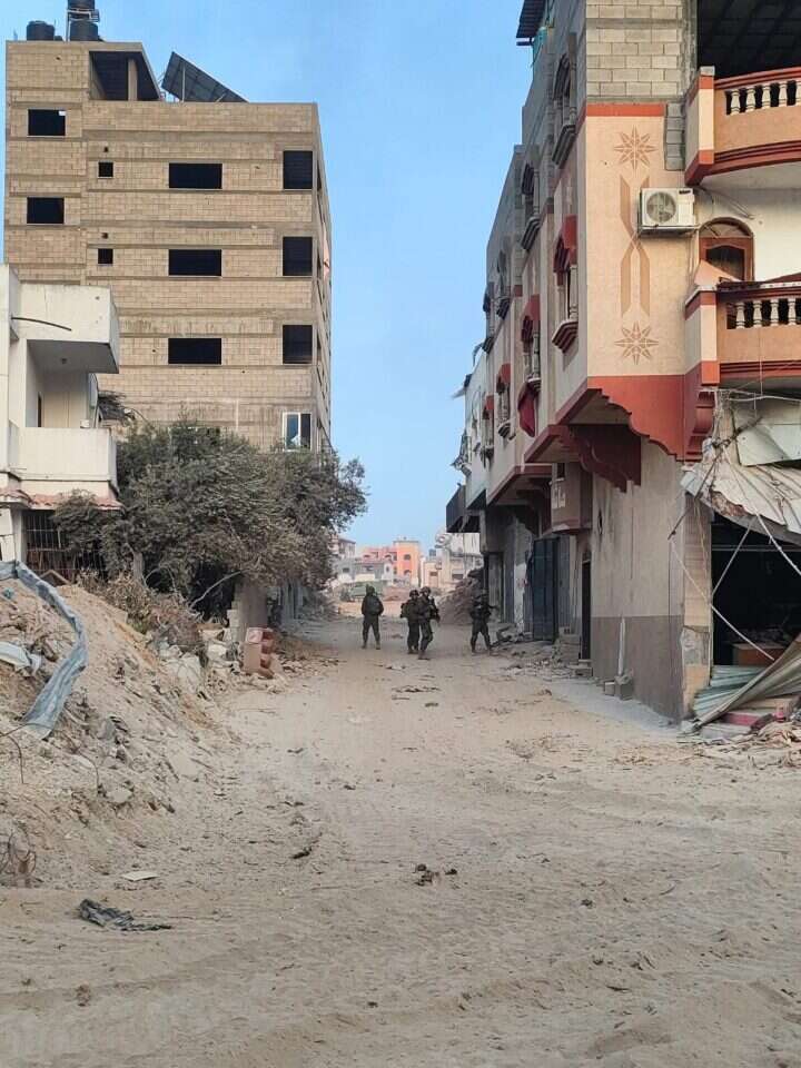 כוחות צה"ל בלחימה במחנה הפליטים ג'באליה. | ישי אלמקייס כוחות צה"ל בלחימה במחנה הפליטים ג'באליה. | ישי אלמקייס