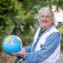 שלמה אפל, בעל חברה להפקת טיולים בחו"ל "נופש ופנאי". | אריק סולטן