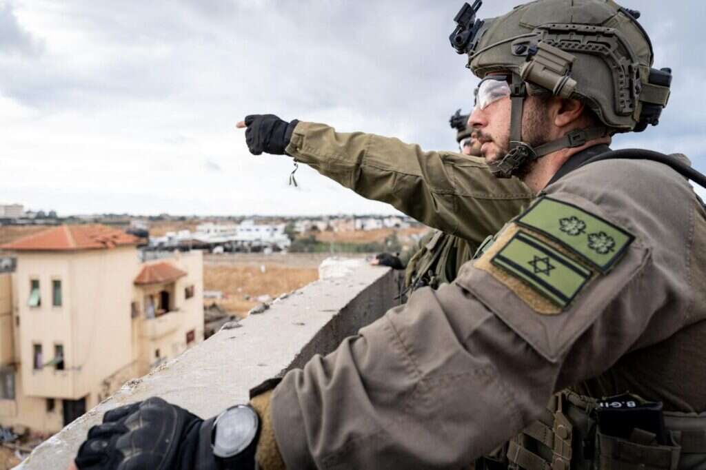 קצין אג"ם של אוגדה 98, סא"ל ברק גנוט. | דובר צה"ל