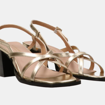 סנדלים, סקוץ אנד סודה. | יח"צ חו"ל