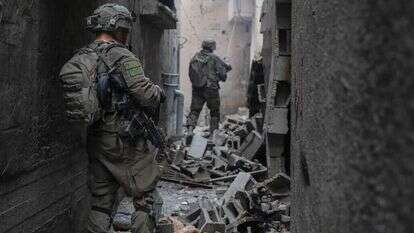 כאבי גדילה. חיילינו פועלים בעזה. | איי.אף.פי