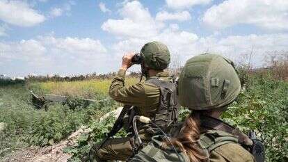 לוחמי צה"ל בסריקות באזור קו התפר, לאחר הירי לבת חפר וליישובי הסביבה מאזור טול-כרם. | דובר צה"ל