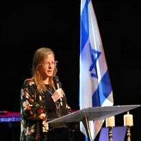 ארליך באירוע לציון ליל הבדולח בחודש נובמבר. | Bryan Meade