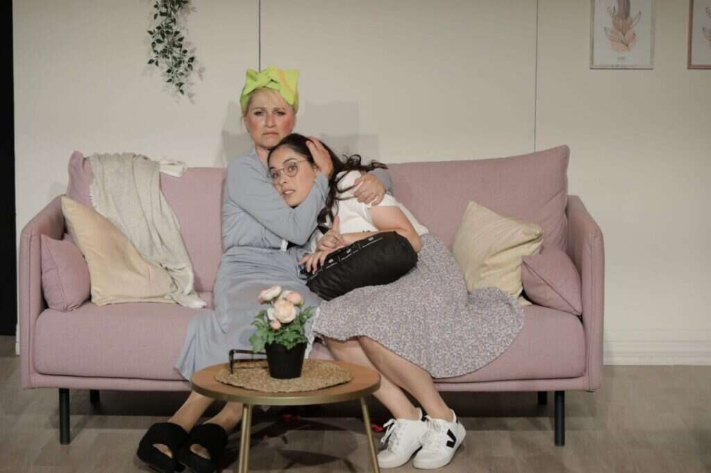 מתוך ההצגה "דירת רווקות". | איתי עזרא