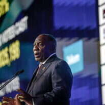 נשיא דרום אפריקה סיריל רמפוסה נואם לאחר ההכרזה על תוצאות הבחירות. | AFP