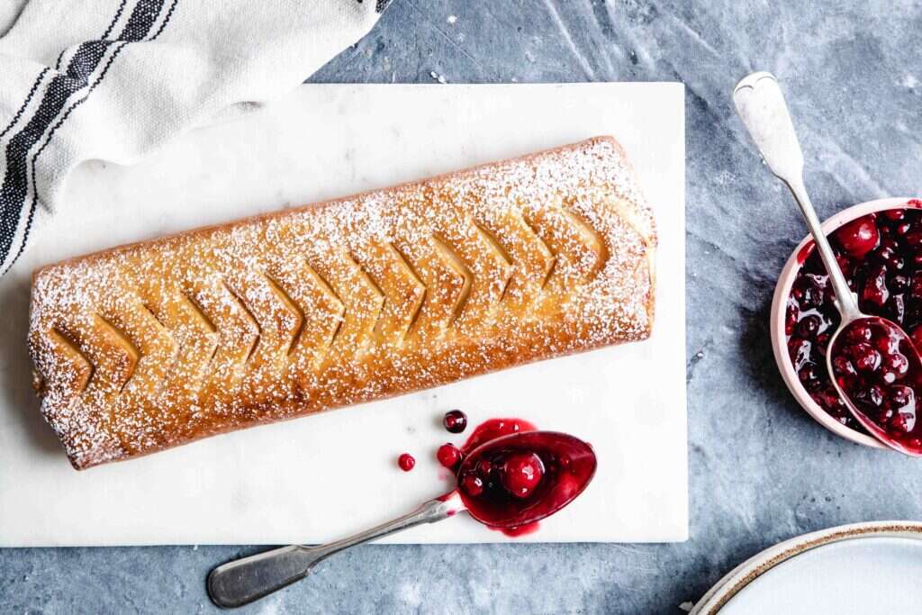 עוגת בריוש גבינה בונז'ור | סטודיו אסם עוגת בריוש גבינה בונז'ור | סטודיו אסם