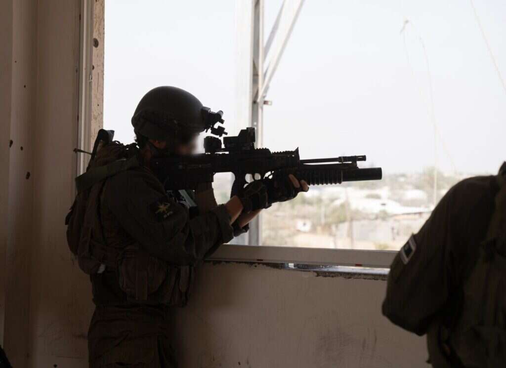 פעילות כוחות אוגדה 98 בדיר אל בלח. | דובר צה"ל