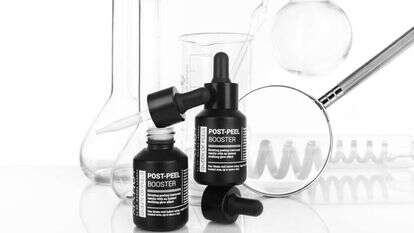 בוסטר מהות של דר מרינה לנדאו. | יחצ