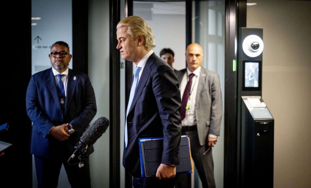 תומך ישראל נטול גמגומים. חרט וילדרס, ראש המפלגה הגדולה ביותר בפרלמנט ההולנדי. | אי.פי.איי