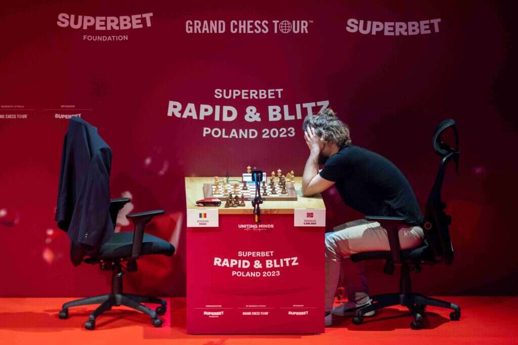 "עבדת וסבלת כל כך הרבה זמן וסוף־סוף אתה רואה מה שחיפשת במנהרה האפלה הזו - קרן אור". נימן בטורניר בליץ בוורשה, בשנה שעברה. | גטי אימג'ס "עבדת וסבלת כל כך הרבה זמן וסוף־סוף אתה רואה מה שחיפשת במנהרה האפלה הזו - קרן אור". נימן בטורניר בליץ בוורשה, בשנה שעברה. | גטי אימג'ס