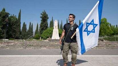 ניסן זאבי מכפר גלעדי, לובי 1701. | אייל מרגולין - ג׳יני