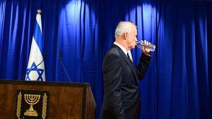 גנץ אחרי הודעת הפרישה, ביום ראשון. | יוסי זליגר