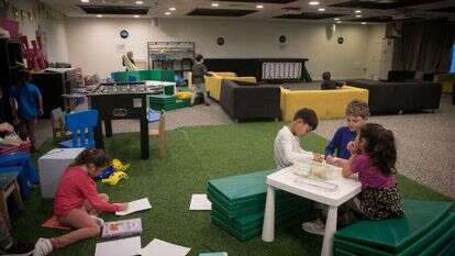 ילדים מפונים מקיבוץ ניר עם. | מרים אלסטר - פלאש 90