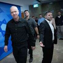 השרים סמוטריץ' וגלנט מחוץ לישיבת הקבינט. | יונתן זינדל, פלאש 90