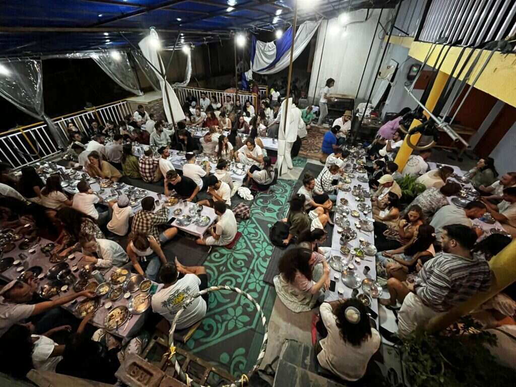 ערב שבועות ב"לב יהודי" בדרמסאלה, הודו.